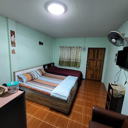 Appartement Bunrapee House à Nan Extérieur photo
